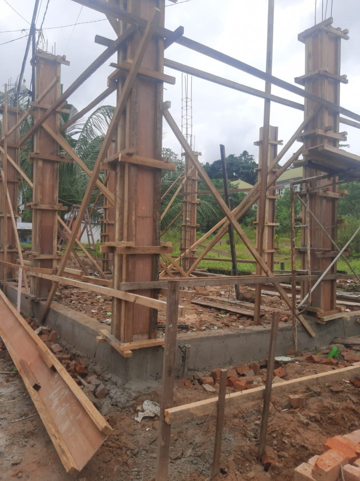 PEMBUATAN DUDUKAN MENARA MUSHOLA  NUUL IMAN RT 07