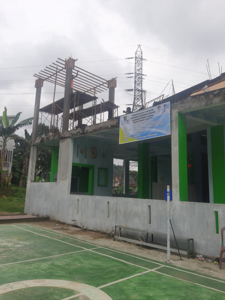 PEMBUATAN DUDUKAN MENARA MUSHOLA  NUUL IMAN RT 07