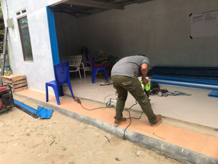 PEMBUATAN PINTU BALAI RT 03 PERUM.BUKIT PINANG BAHARI