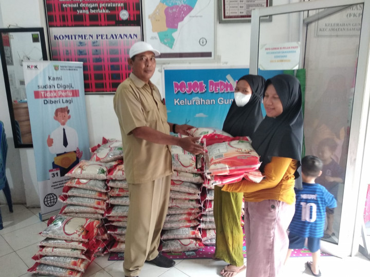 PEMBAGIAN BERAS DARI BADAN PANGAN NASIONAL