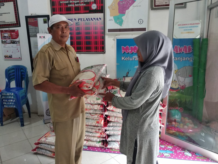 PEMBAGIAN BERAS DARI BADAN PANGAN NASIONAL