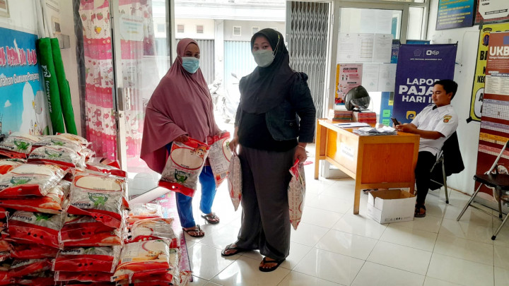 PEMBAGIAN BERAS DARI BADAN PANGAN NASIONAL