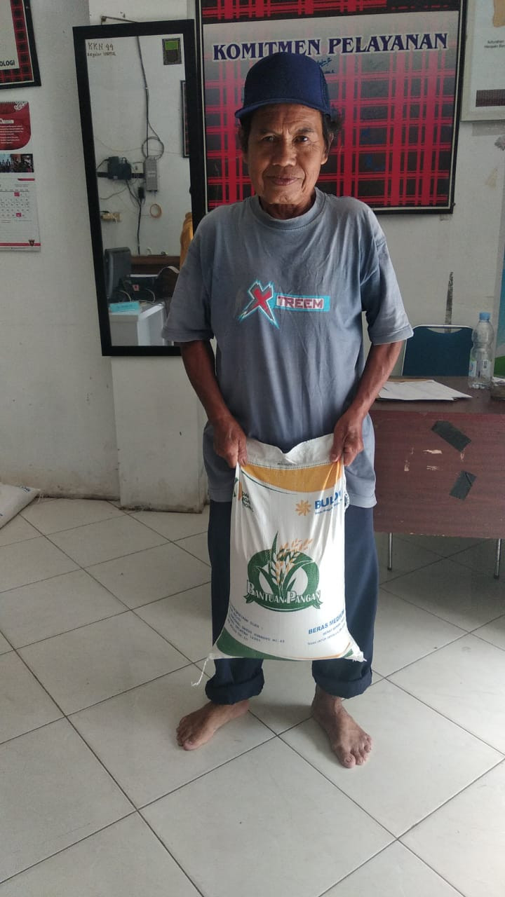 PEMBAGIAN BERAS DARI BADAN PANGAN NASIONAL