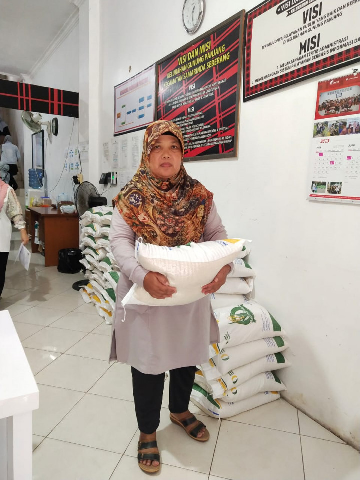 PEMBAGIAN BERAS DARI BADAN PANGAN NASIONAL