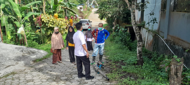 FOGGING MEMBASMI DEMAM BERDARAH