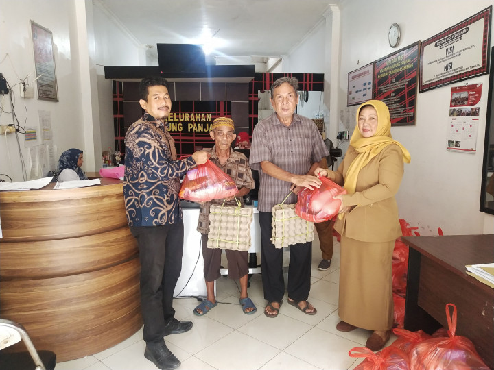 PEMBAGIAN SEMBAKO DARI PROBEBAYA