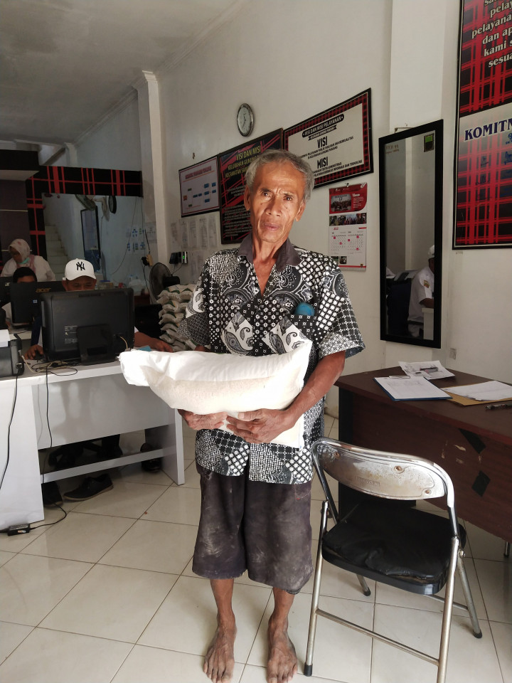 PEMBAGIAN BERAS DARI BADAN PANGAN NASIONAL