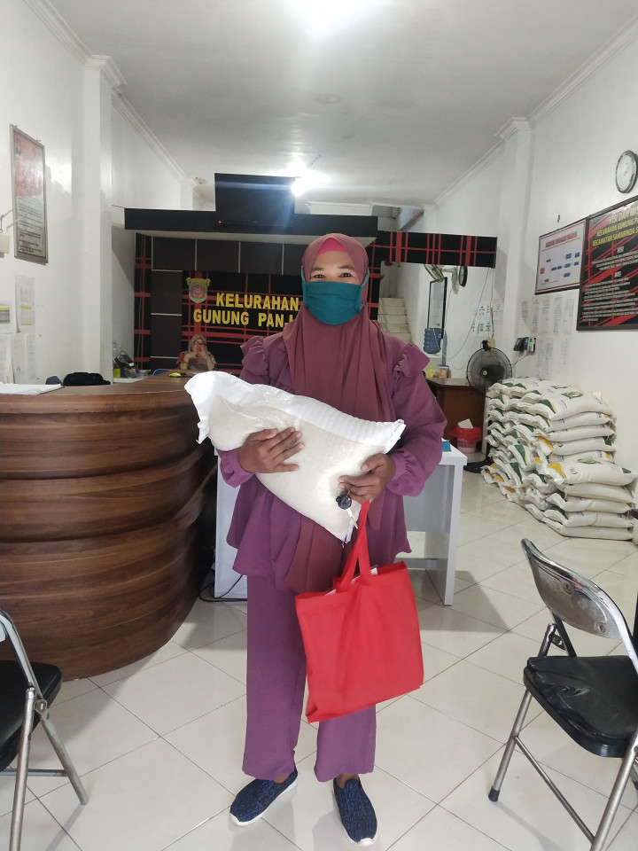 PEMBAGIAN BERAS DARI BADAN PANGAN NASIONAL