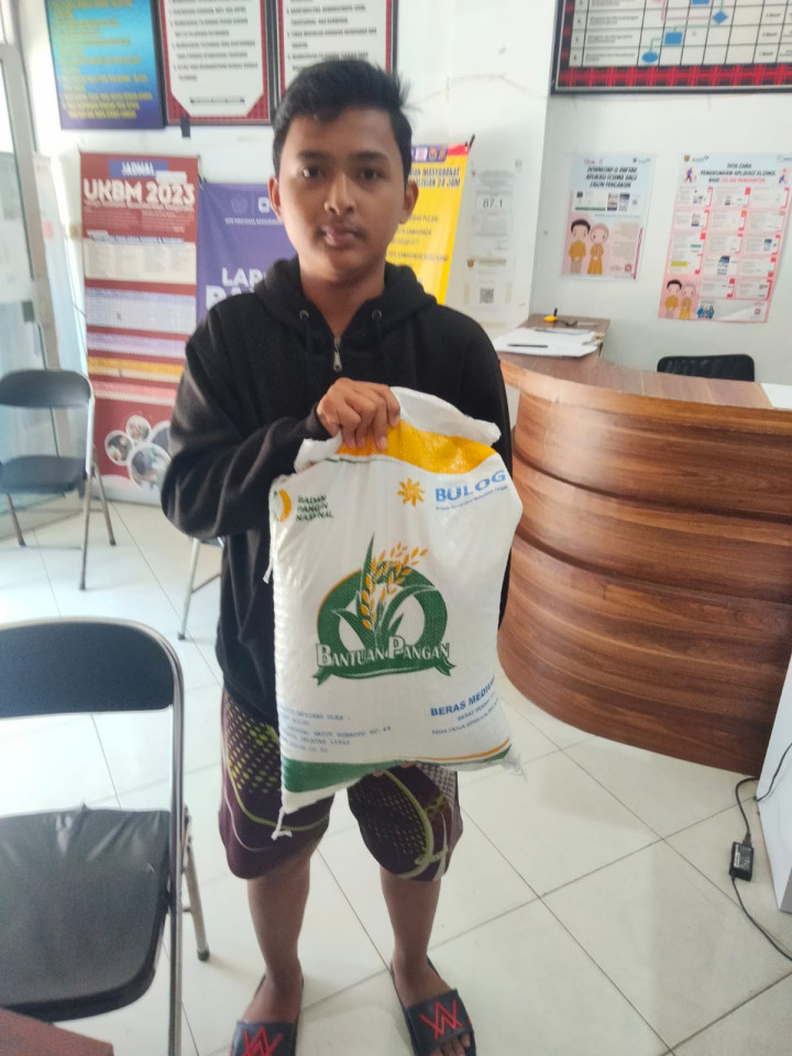 PEMBAGIAN BERAS DARI BADAN PANGAN NASIONAL