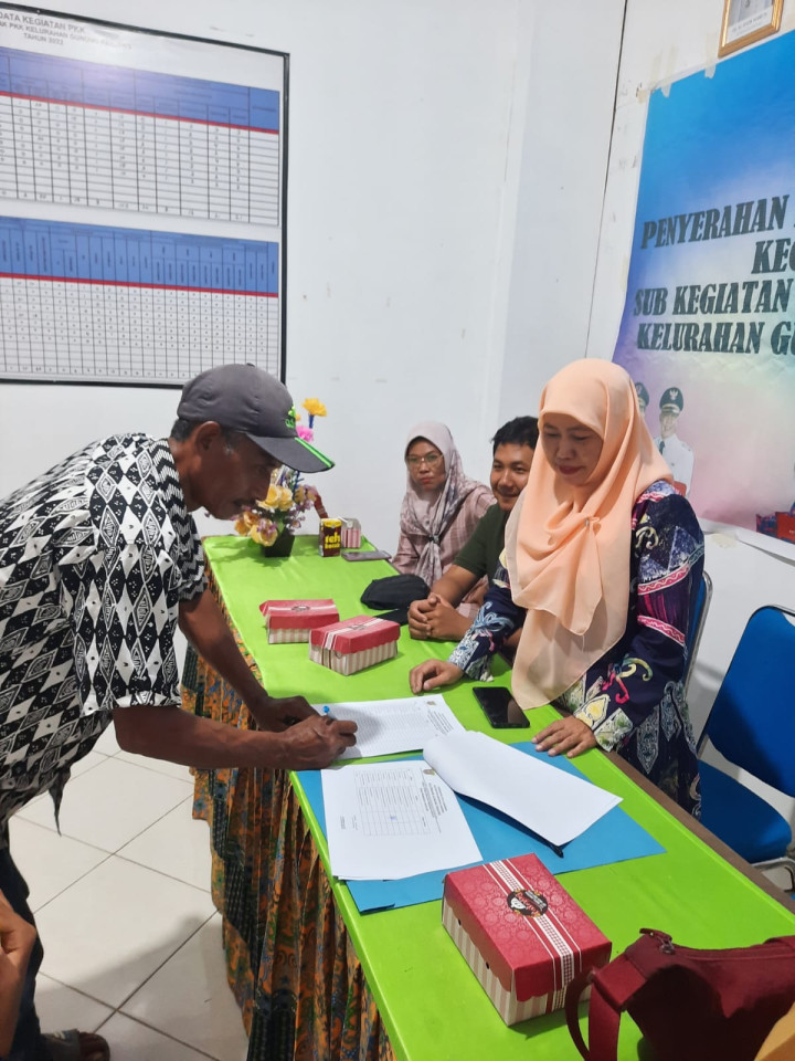 Pemberdayaan Bantuan Bidang Pendidikan bantuan Seragam Sekolah