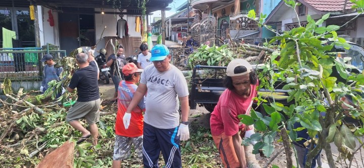 Gotong Royong RT. 05 Tahun 2024