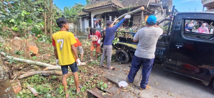 Gotong Royong RT. 05 Tahun 2024