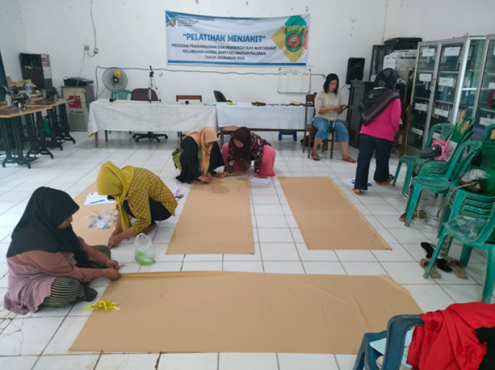Kegiatan Pelatihan Menjahit program probebaya tahun anggaran 2023