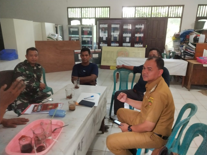 Protes dari PT.Segara Timber terkait dengan rencana pembangunan TPS permanen , yang berada di depan perusahaan mereka, padahal TPS tersebut sudah ada lama berada disitu