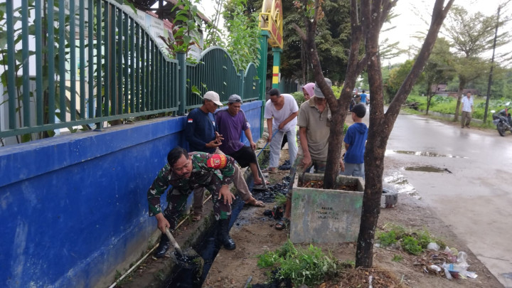 Kegiatan Gotong Royong di RT. 12