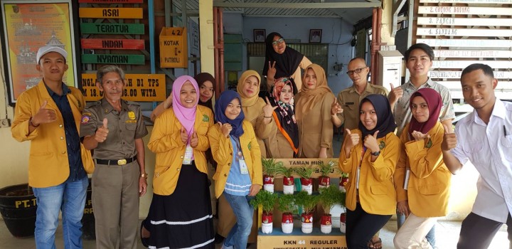 Serah Terima Taman Mini Untuk Kantor Kelurahan Harapan Baru dari KKN 44 Reguler Harapan Baru