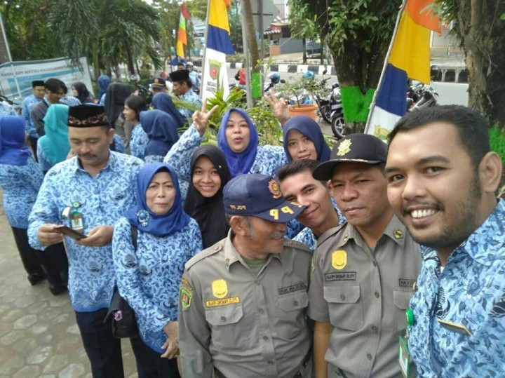 Seluruh Dan Berbagai Foto Staf Kelurahan Jawa