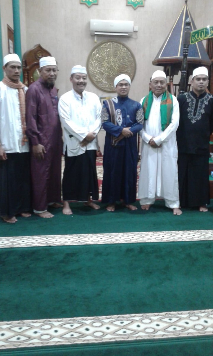 Cerama Agama dan Pemberian Santunan Kepada Anak Yatim Piatu Tempat : Mesjid Al - Mukarram Jl. Pasundan (19 Sep 2018)