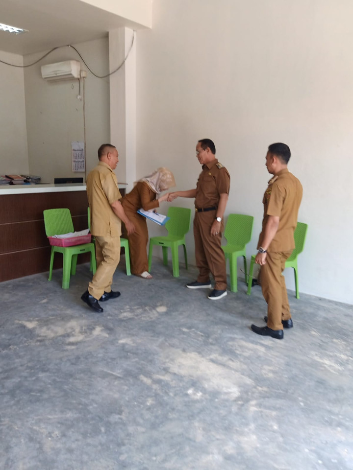 Kunjungan Bapak Wakil Walkota Samarinda untuk pengecekan Data beras CPP  yg Koordinir data kantor pos Pada hari Selasa Tanggal 19 Bulan Maret 2024