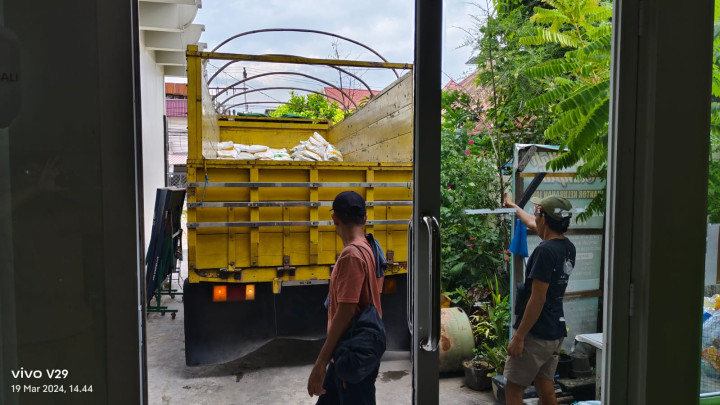 Menerima Beras CPP Pada hari Selasa Tanggal 19 Bulan Maret 2024