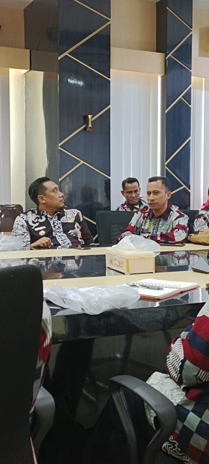Mengikuti Rapat Front office digitalisasi di BPKAD