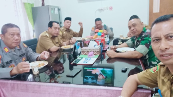 jin  Melaporkan  22/04/2024  Kelurahan Jawa Mengikuti Apel Gabungan Forkopimcam dan kelurahan sekecamatan Samarinda ulu (Di Kecamatan Samarinda ulu) dan Halal bihalal di kecamatan Samarinda ulu Forkopimcam dan kelurahan sekecamatan Samarinda ulu
