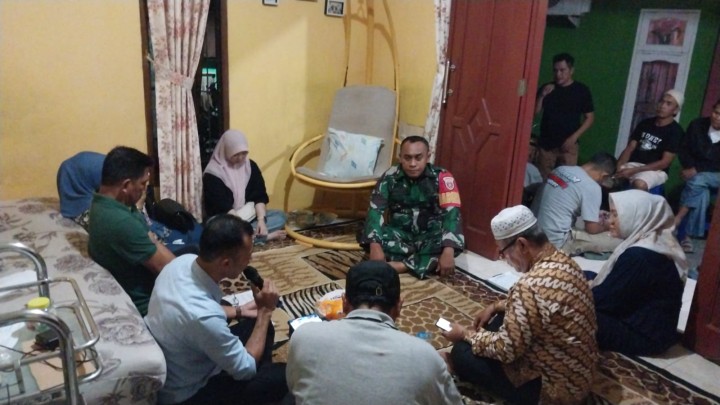 Ijin Melaporkan  23/040/2024 Kelurahan Jawa  Pemilihan RT 37 terpilih atas nama ibu Siti Mayasroh sebagai RT baru periode 2024-2029 Hadir  : - lurah Jawa  - kasi pemerintahan dan staf - LPM - Tokoh masyarakat  - Babinsa  - babinkambmas  - warga RT 37