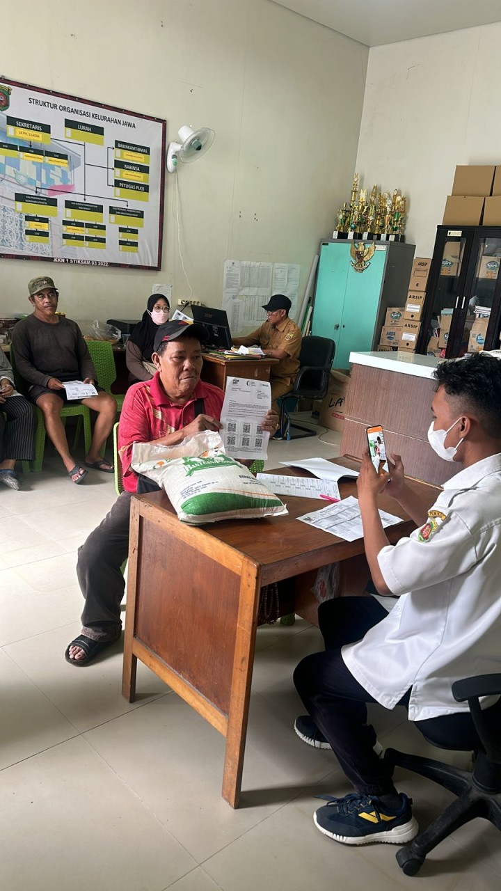 Ijin Melaporkan 5/14/2024 kegiatan Penyerahan bantuan beras CPP Lurah Jawa kepada warga Kelurahan Jawa untuk bulan April 2024
