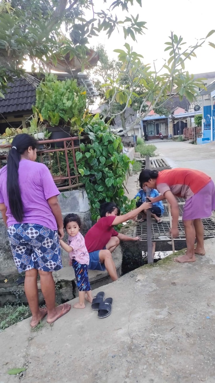 Kegiatan Gotong Royong RT tanggal 5/25/2024 Kelurahan Jawa : 16√, 33√ dan 39