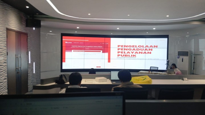 Ijin melaporkan 19/06/2024 Sekretaris lurah dan Staff Kelurahan Jawa Menghadiri kegiatan pengelolaan pengaduan SP4AN-LAPOR di Ruang Command Center Diskominfo Kota Samarinda