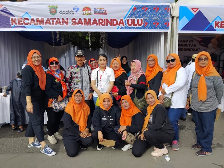 Ijin Melaporkan Kelurahan Jawa 04/07/2024 Menghadiri Festival Bangga Kecana Di Lapangan Parkir GOR Segiri