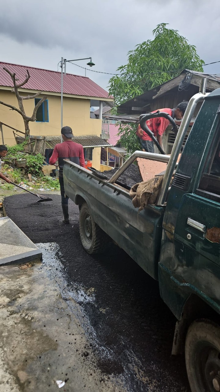 Ijin melaporkan 11/07/2024 Monitoring kegiatan Probebaya Bidang Infrastruktur berupa Pengaspalan di Blok C RT. 40