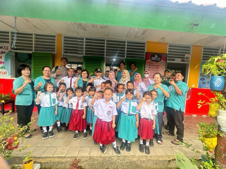 Ijin Melaporkan 24/07/2024 Kegiatan Hari PIN Polio di SD katolik bersama Lurah,Sekretaris Lurah, Kasi Kesra, Ketua TP.PKK Kelurahan Jawa, Babinsa & Babinkantibmas