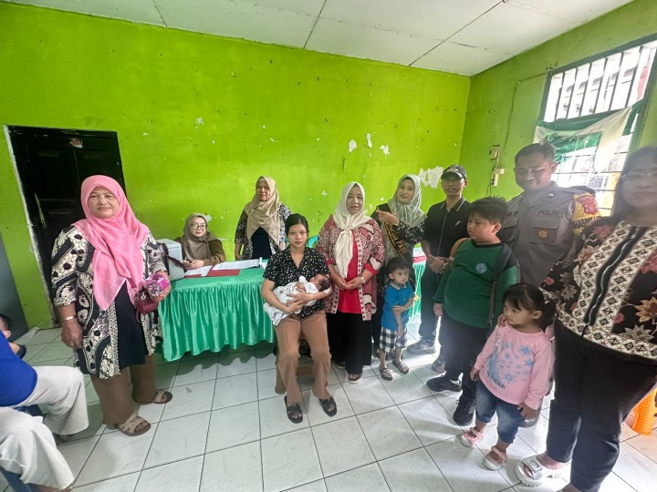 Ijin melaporkan 26/07/2024 Lurah Kelurahan Jawa Kunjungan Posyandu sekaligus PIN polio bersama Lurah dan TP.PKK kelurahan di Posyandu Lavender, Arjuna & Rindana