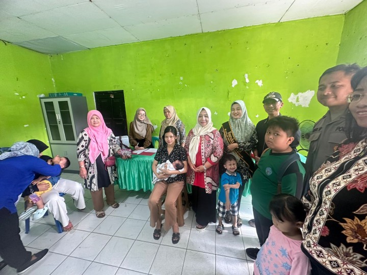 Ijin melaporkan 26/07/2024 Lurah Kelurahan Jawa Kunjungan Posyandu sekaligus PIN polio bersama Lurah dan TP.PKK kelurahan di Posyandu Lavender, Arjuna & Rindana