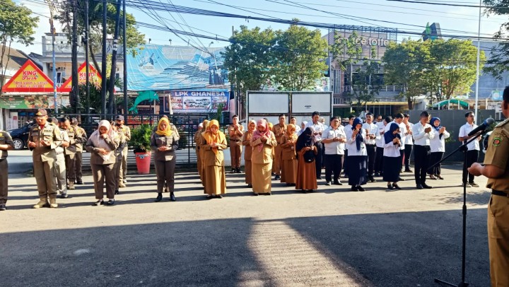Ijin Melaporkan  Senin 29/07/2024 Kelurahan Jawa  1.  Apel Gabungan Lurah sekecamatan Samarinda ulu dalam Rangka Pembagian Hadiah Dan sertifikat Juara Probebaya Award Tingkat kecamatan Samarinda ulu