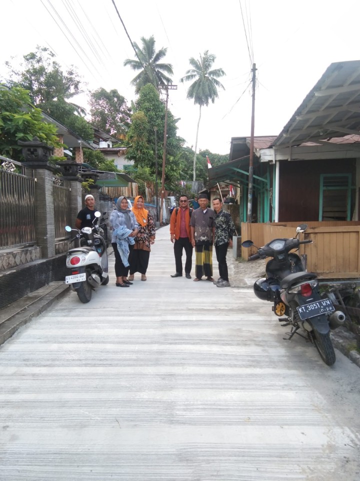 Ijin Melaporkan  05/09/2024 Kelurahan Jawa  verifikasi lapangan  Pengerjaan Sapras  Probebaya Tahap 2024 1. Pembuatan Pos jaga kemanan di RT 33, 29 2. Pengecoran jalan   RT 01,21, 3. Pengecoran Gang di RT 29 dan 18 4. Pembuatan penutup parit dan pengecoran di RT 37 5. Pembuatan gapura di RT 29  6. Dan Pengadaan Tandon dan sekaligus sebagai pos jaga keamanan di RT 18 .Bersama : - LuraH Jawa - kasi ekobang dan staf - pendamping Probebaya bidang Sapras kelurahan Jawa  - ketua Pokmas bukit barisan jaya dan ketua pokmas Merbabu bersinar  dan anggota pelaksana - ketua RT 01,18,21,29,33,37