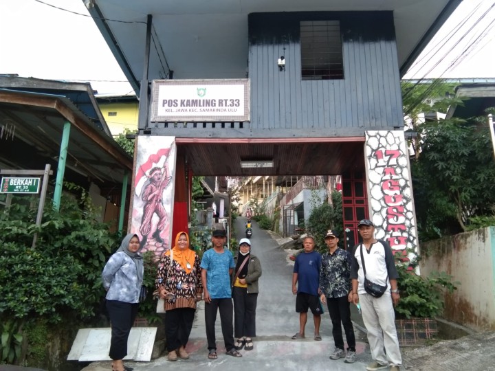 Ijin Melaporkan  05/09/2024 Kelurahan Jawa  verifikasi lapangan  Pengerjaan Sapras  Probebaya Tahap 2024 1. Pembuatan Pos jaga kemanan di RT 33, 29 2. Pengecoran jalan   RT 01,21, 3. Pengecoran Gang di RT 29 dan 18 4. Pembuatan penutup parit dan pengecoran di RT 37 5. Pembuatan gapura di RT 29  6. Dan Pengadaan Tandon dan sekaligus sebagai pos jaga keamanan di RT 18 .Bersama : - LuraH Jawa - kasi ekobang dan staf - pendamping Probebaya bidang Sapras kelurahan Jawa  - ketua Pokmas bukit barisan jaya dan ketua pokmas Merbabu bersinar  dan anggota pelaksana - ketua RT 01,18,21,29,33,37