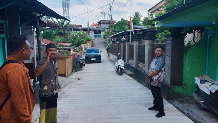 Ijin Melaporkan  05/09/2024 Kelurahan Jawa  verifikasi lapangan  Pengerjaan Sapras  Probebaya Tahap 2024 1. Pembuatan Pos jaga kemanan di RT 33, 29 2. Pengecoran jalan   RT 01,21, 3. Pengecoran Gang di RT 29 dan 18 4. Pembuatan penutup parit dan pengecoran di RT 37 5. Pembuatan gapura di RT 29  6. Dan Pengadaan Tandon dan sekaligus sebagai pos jaga keamanan di RT 18 .Bersama : - LuraH Jawa - kasi ekobang dan staf - pendamping Probebaya bidang Sapras kelurahan Jawa  - ketua Pokmas bukit barisan jaya dan ketua pokmas Merbabu bersinar  dan anggota pelaksana - ketua RT 01,18,21,29,33,37