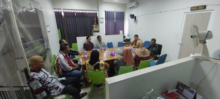 Mohon Ijin Melaporkan 10/10/2024 Lurah, Kasi Ekbang Beserta Staf, Ketua LPM Kelurahan Jawa  dan Anggota / Yang Mewakili dan RT 08, 09, 10, 11, 12, 13, dan 14 Rakor Tindak Lanjut Masalah TPS Jl. Gn. Arjuna, dipimipin oleh Camat Samarinda Ulu di Kantor Kelurahan Jawa LT II Kecamatan Samarinda Ulu Kota Samarinda