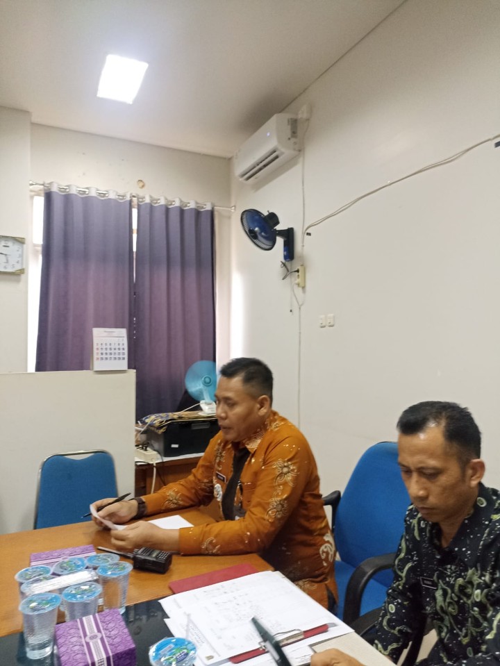 Mohon Ijin Melaporkan 10/10/2024 Lurah, Kasi Ekbang Beserta Staf, Ketua LPM Kelurahan Jawa  dan Anggota / Yang Mewakili dan RT 08, 09, 10, 11, 12, 13, dan 14 Rakor Tindak Lanjut Masalah TPS Jl. Gn. Arjuna, dipimipin oleh Camat Samarinda Ulu di Kantor Kelurahan Jawa LT II Kecamatan Samarinda Ulu Kota Samarinda