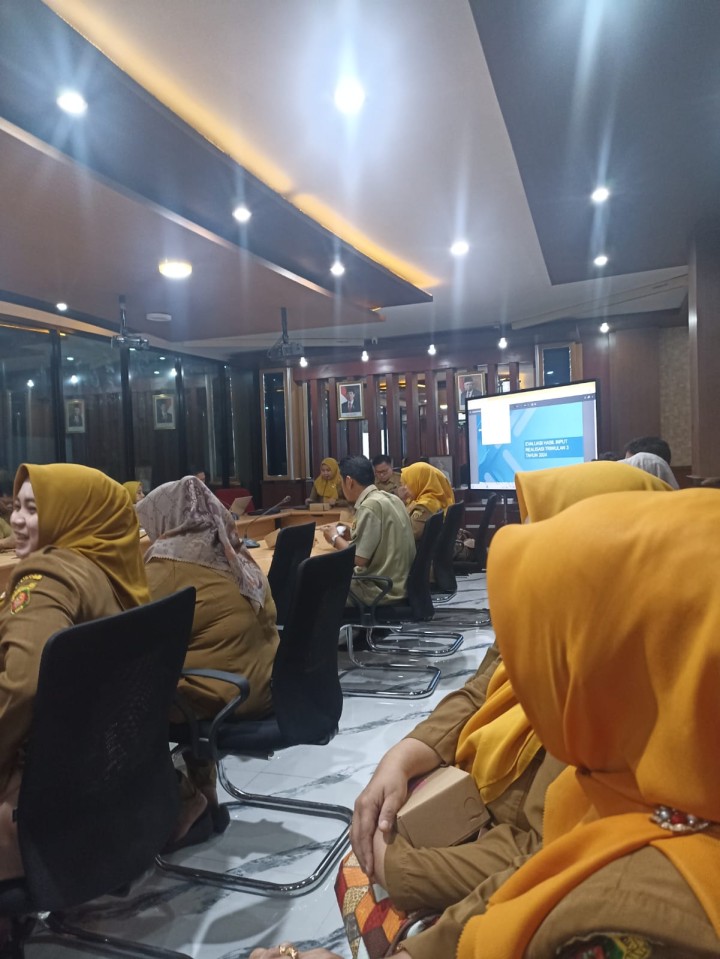 Mohon Ijin Melaporkan 14/10/2024 Kasi Ekobang dan LH menghadiri Rapat Koordinasi Probebaya TW 3 di Bapperida Kota Samarinda