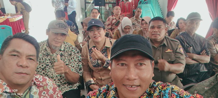 Mohon ijin melaporkan 29/10/2024 Lurah Jawa dan Kasi pemerintahan&Trantib Beserta RT Kelurahan Jawa menghadiri Sosialisasi Pencegahan Sengketa, Konflik dan Perkara Tahun 2024 Di Kecamatan Samarinda Ulu