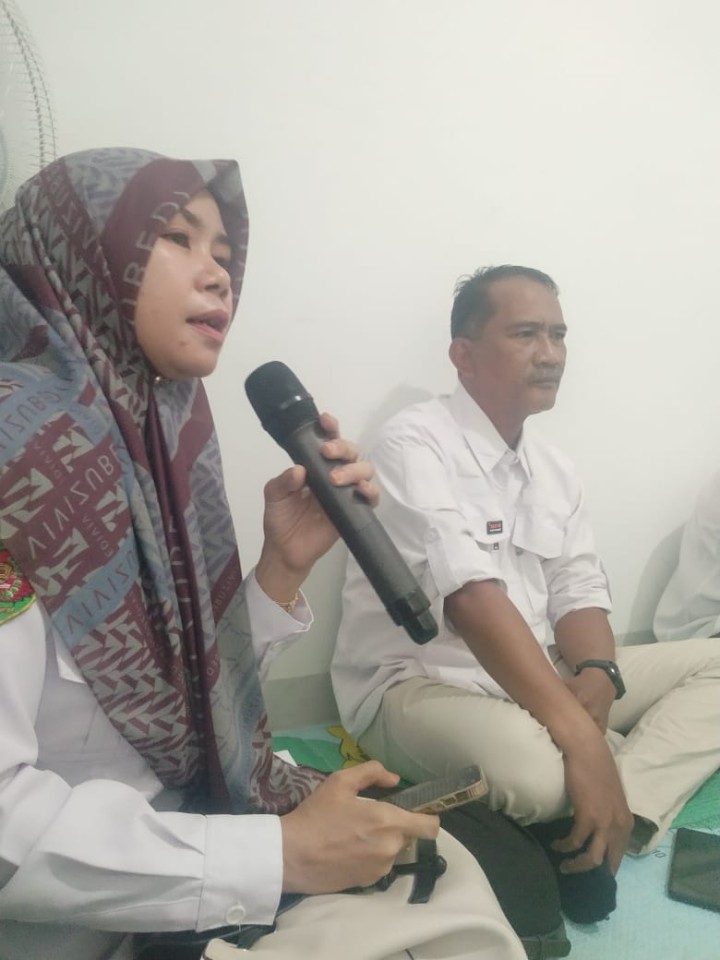 Mohon ijin menyampaikan 13/11/2024 Kasi Kesra, Staff Kasi Ekobang Beserta Babinsa Kelurahan Jawa mendampingi TIM TWAP Monitoring dam Verval Probebaya RT. 01 dan 22 di Kelurahan Jawa Kecamatan Samarinda Ulu