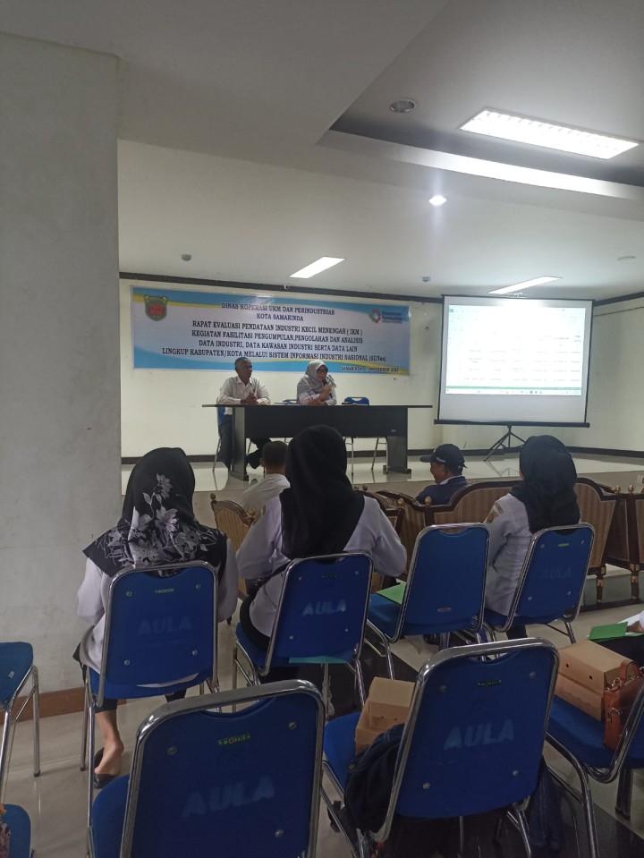 Mohon ijin menyampaikan 13/11/2024 Kasi Ekobang & LH Mengikuti Rapat Evaluasi Pendataan IKM Kegiatan Fasilitasi Pengumpulan, Pengolahan & Analisis Data Industri, Data Kawasan Industri serta Data Lain Lingkup Kab/Kota Melalui SIINAS di Aula Diskop, UKM dan Perindustrian Kota Samarinda