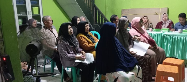 Mohon izin menyampaikan 18/11/2024 Kasi Ekobang dan Kasi Kesra Mengawal Kegiatan Rembuk Warga di RT. 08 Kelurahan Jawa