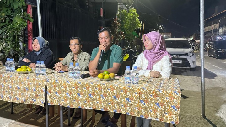 Mohon ijin menyampaikan 22/11/2024 Kasi Kesra Kelurahan Jawa Rembuk warga RT 04 bersama Pak lurah Pak babinsa dan Babinkantibmas Pokmas peradaban mandiri bersinar pendamping probebaya dan warga