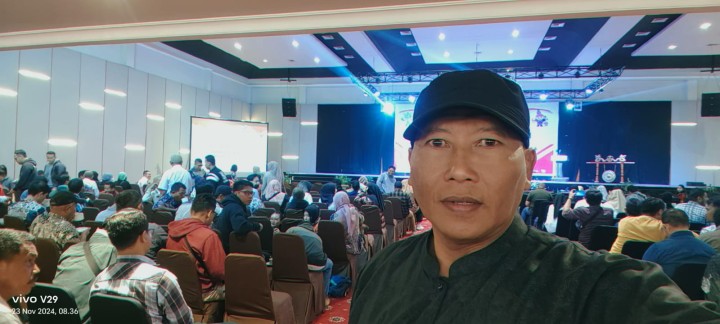 Mohon ijin menyampaikan 23/11/2024 Kasi Pemerintahan dan Staf Kelurahan Jawa Mengikuti acara Bimtek Cadum Pilkada 2024.  Kelurahan Jawa