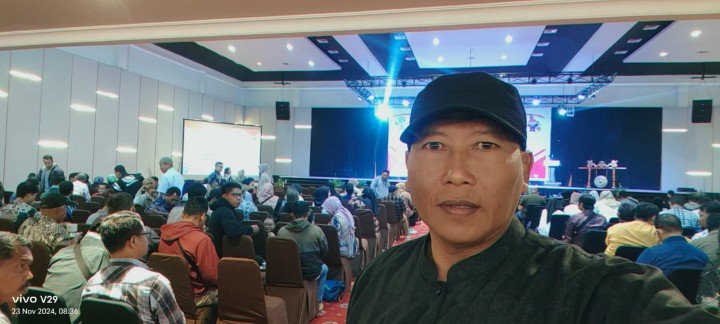 Mohon ijin menyampaikan 23/11/2024 Kasi Pemerintahan dan Staf Kelurahan Jawa Mengikuti acara Bimtek Cadum Pilkada 2024.  Kelurahan Jawa