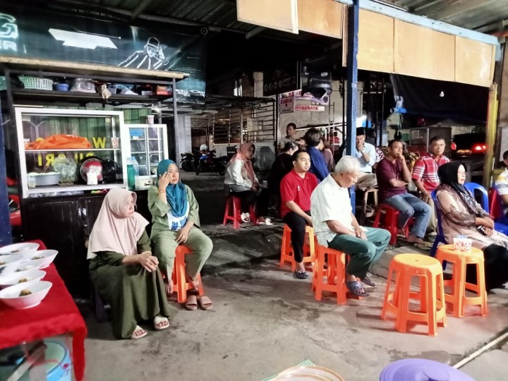 Mohon ijin menyampaikan 23/11/2024 Lurah Jawa dan Kasi Ekobang Kelurahan Jawa Kegiatan Rembuk Warga RT. 06 Kelurahan Jawa